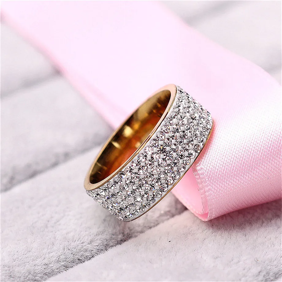 Anello da donna Hip Hop Ice Out Bling con strass pieni Anelli in acciaio inossidabile color oro per uomo Donna Gioielli di moda Anel