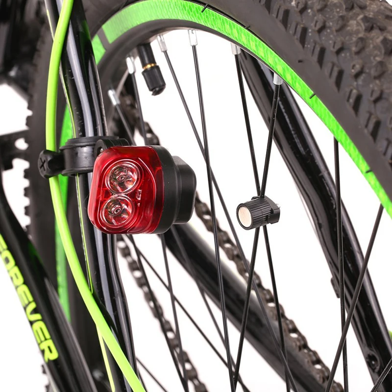 Smart Magnetic Induction Bicycle Light Rear Taillight Bike Accessories LED Safety Lantern Night Cycling Bike Induction Lamp