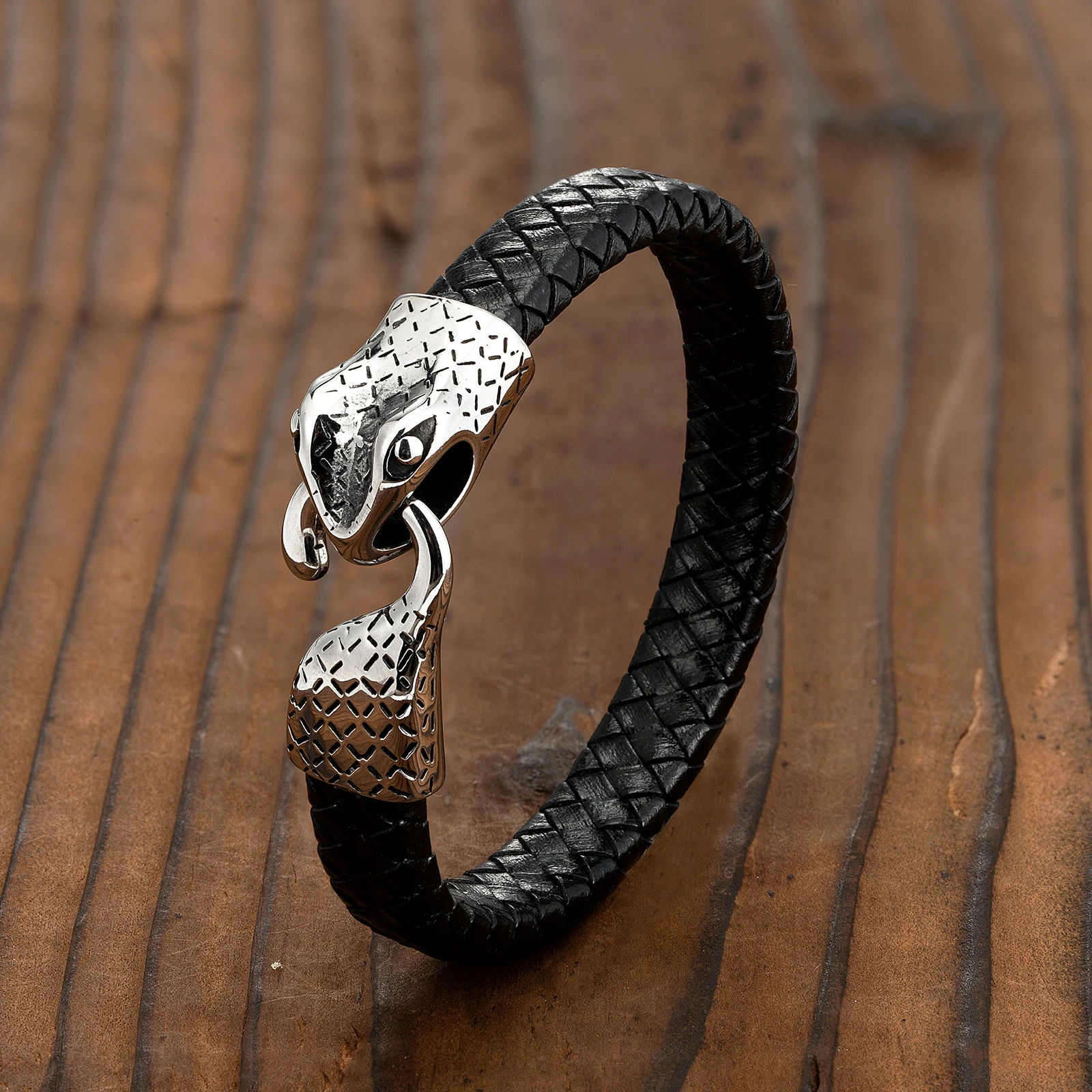 European and American Trendy Punk Style Snake Head Wolf Head Men\'s Stainless Steel Bracelet Leather Cord Bracelet Jewelry