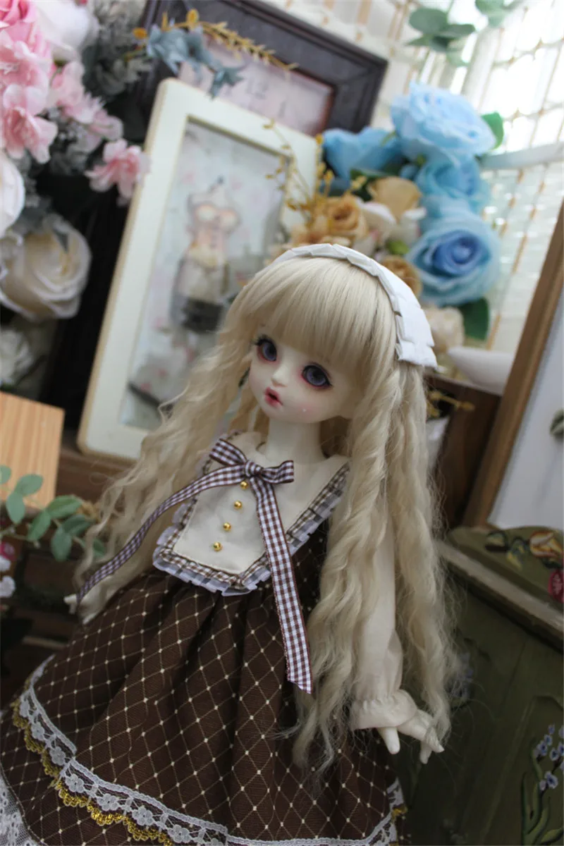 BJD Doll Clothing suitable for1/3 1/4 1/6 Blythes Size Dark Brown Vintage Suit Fashion Doll Accessories (Skirt + Tiara)