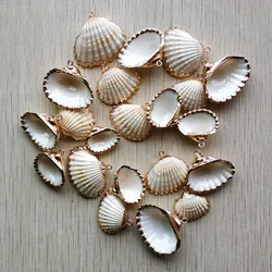 Wholesale 20pcs/lot 2019 new fashion natural Shell scallop shape Pendant for DIY Craft Jewelry Accessories Making free shipping