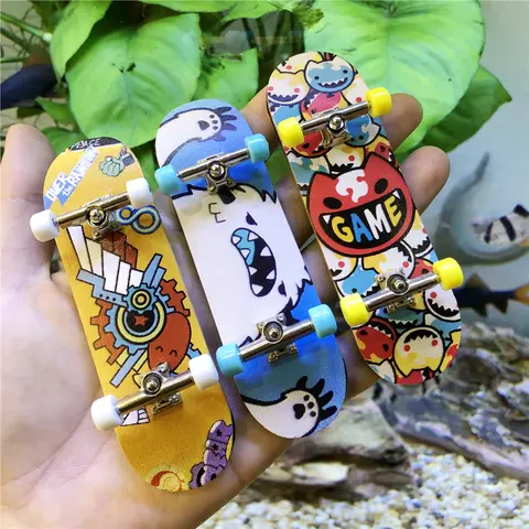 Llavero SK8 The Infinity Miya Reki Langa Finger Skateboard SK Acylic