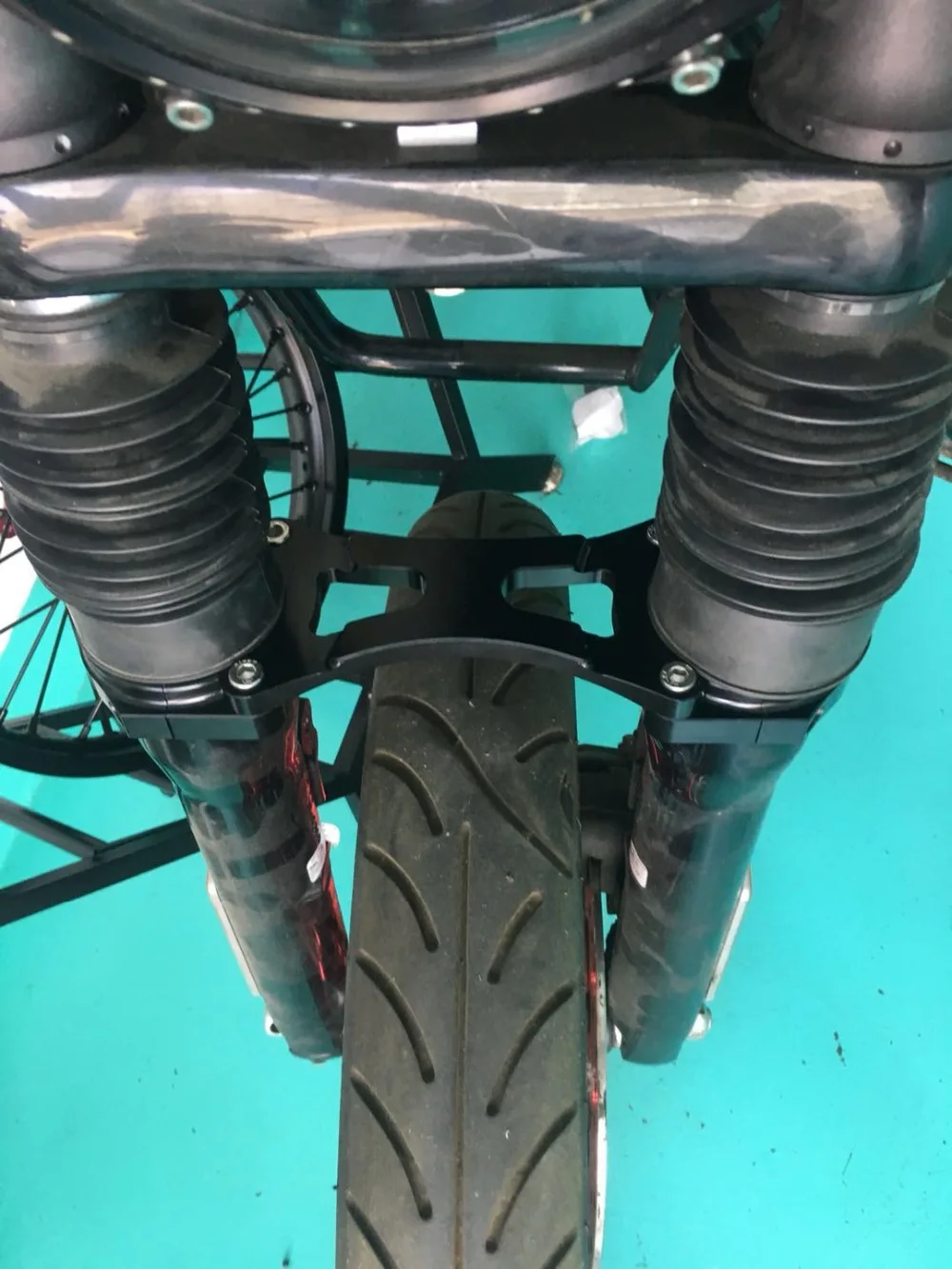 BIKINGBOY 49mm Gabelhalterung Super Glide FXD 07-10 FXDC 07-14 Street Bob FXDB 2007-2017 Low Rider FXDL 07 08 09 14 15 16 17 – Detail 10