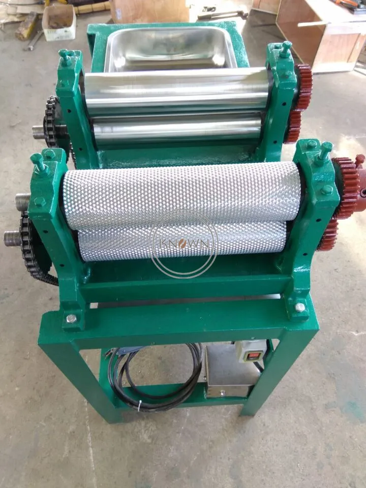 Beeswax Flat Pressing Machine for Sale Electric Beeswax Foundation Roller Embossing Machine High Quality