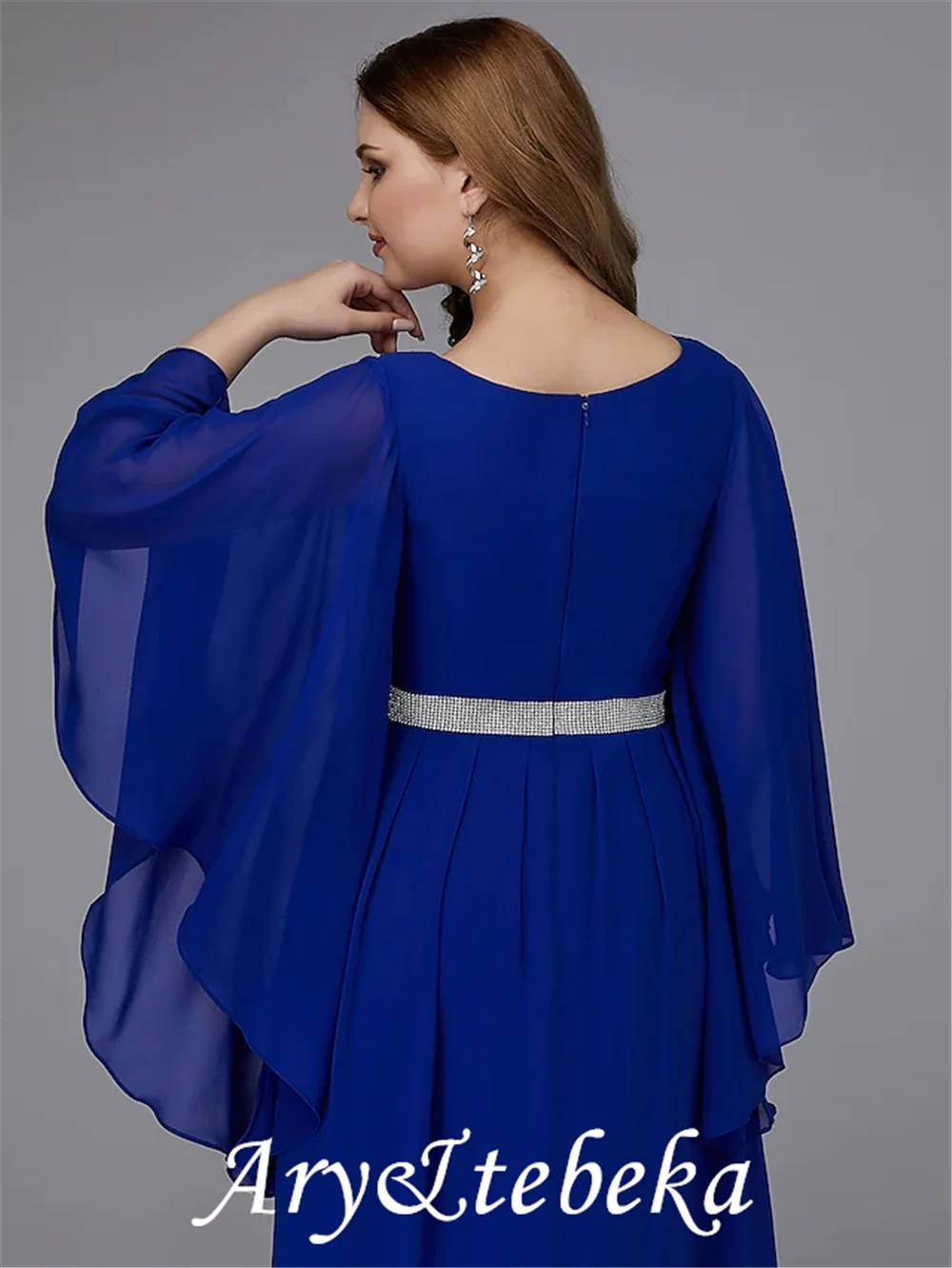 A-lijn Plus Size Bruiloft Gast Avondjurk V-hals Lange Mouwen Floor Lengte Chiffon Met Kristallen Sequin 2021