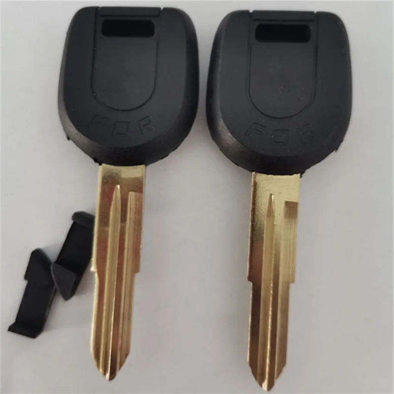 20PCS  Transponder Car Key Shell Case Fob For MITSUBISHI Colt Lancer Mirage Outlander Pajero Car Key Left/Right Blade