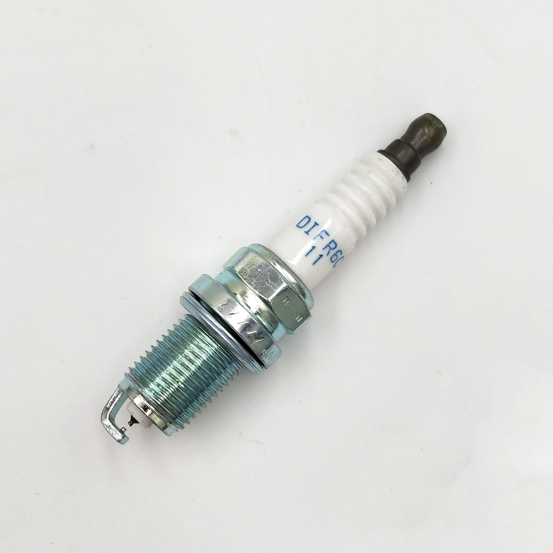 8PCS high quality 1822A069 DIFR6C11 iridium spark plug