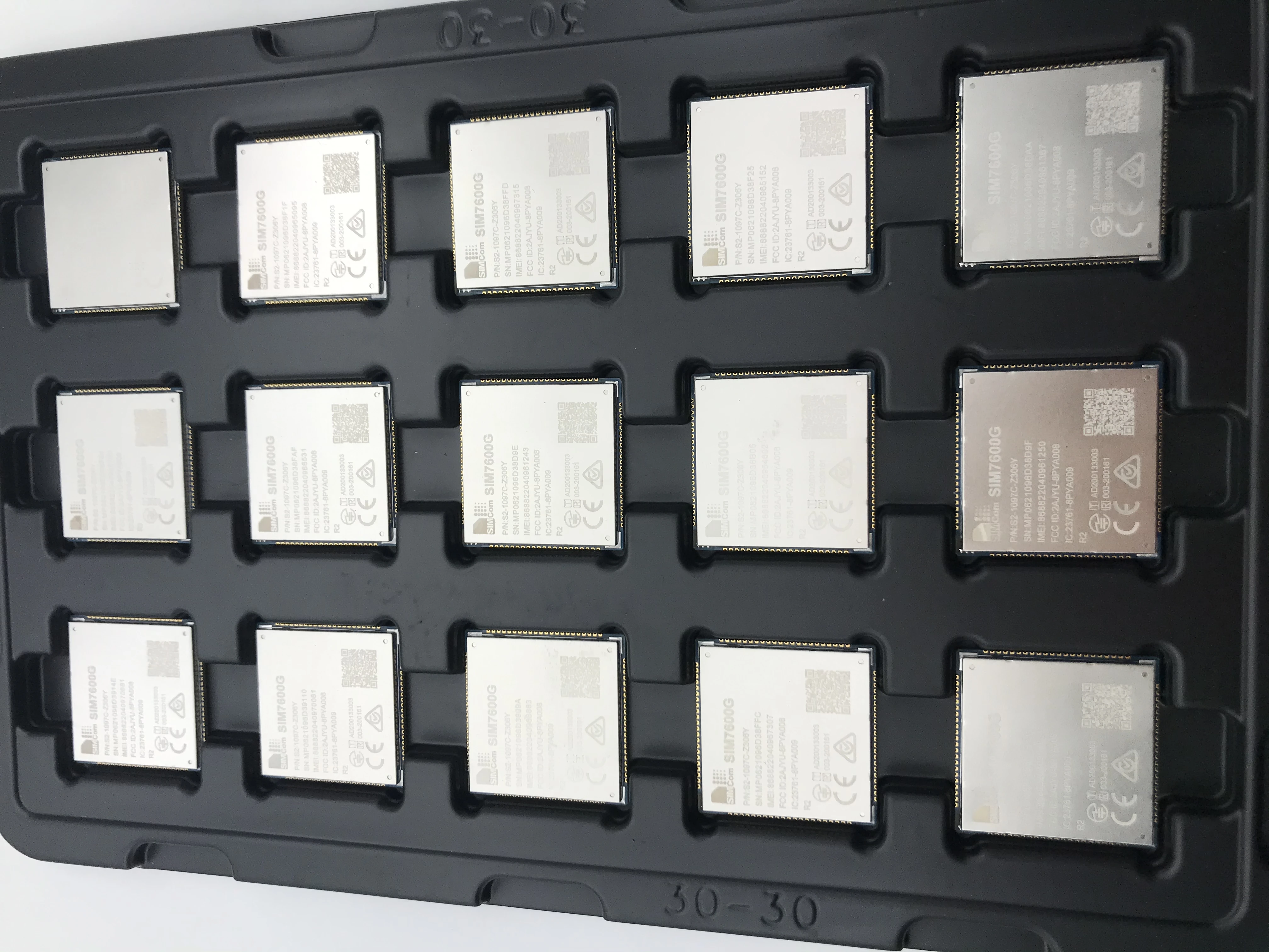 in stock!SIMCOM SIM7600G R2 LCC SMT Multi-Band 4G Cat-1 LTE-FDD/LTE-TDD/HSPA+ GSM/GPRS/EDGE Global 100%New&Original Module