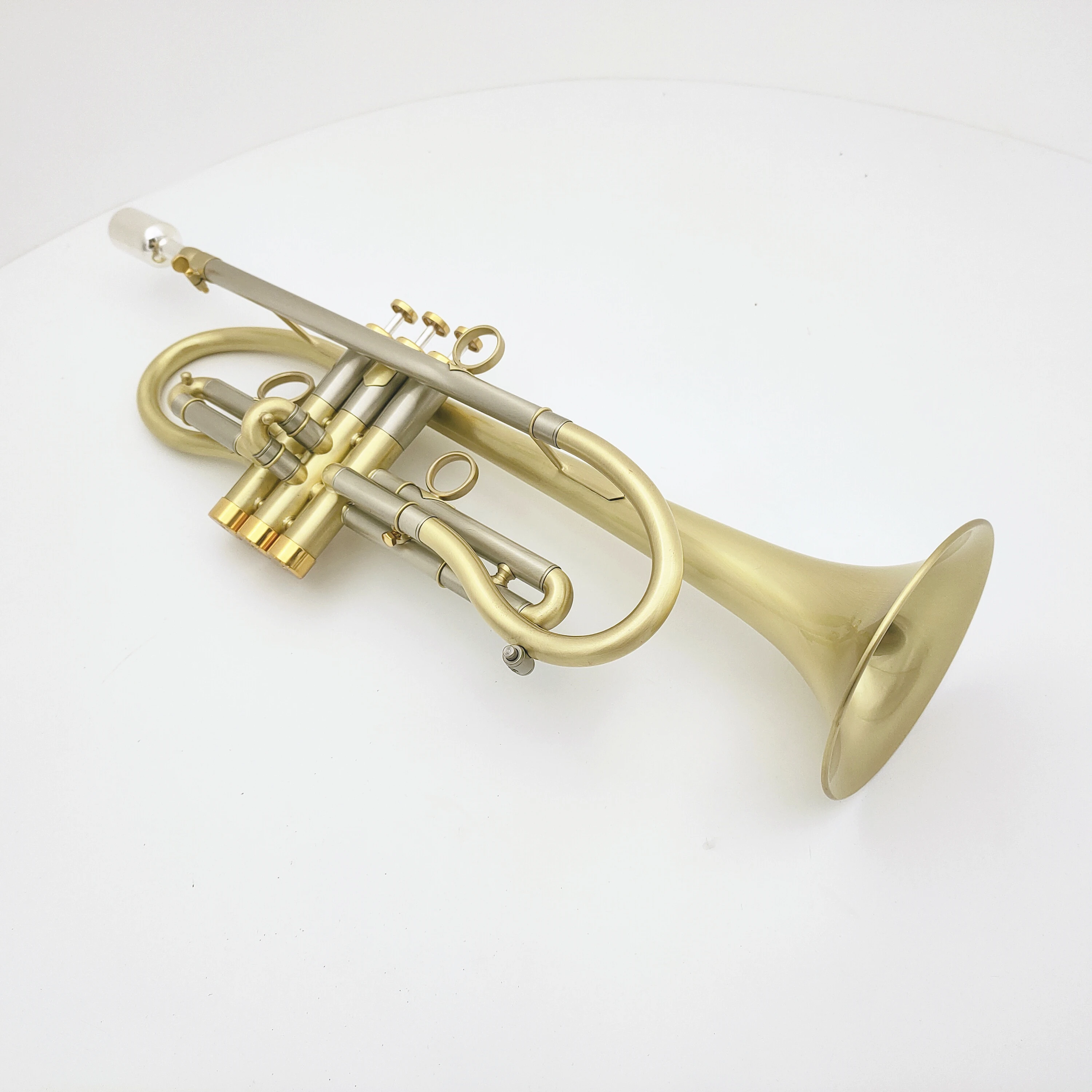 Advanced Custom Professional  MARGEWATE Trumpet Bb Tune Brass Gold Plated Surface Professional Music Instruments With Case