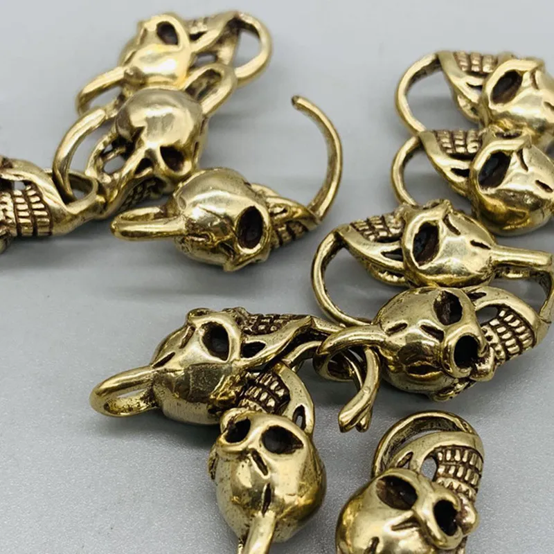 Brass Punk Skull Head Keyring Hanging Jewelry Pure Copper Motorcycle Car Key Chain Rings Pendant Metal Brass Men Keychain Gift