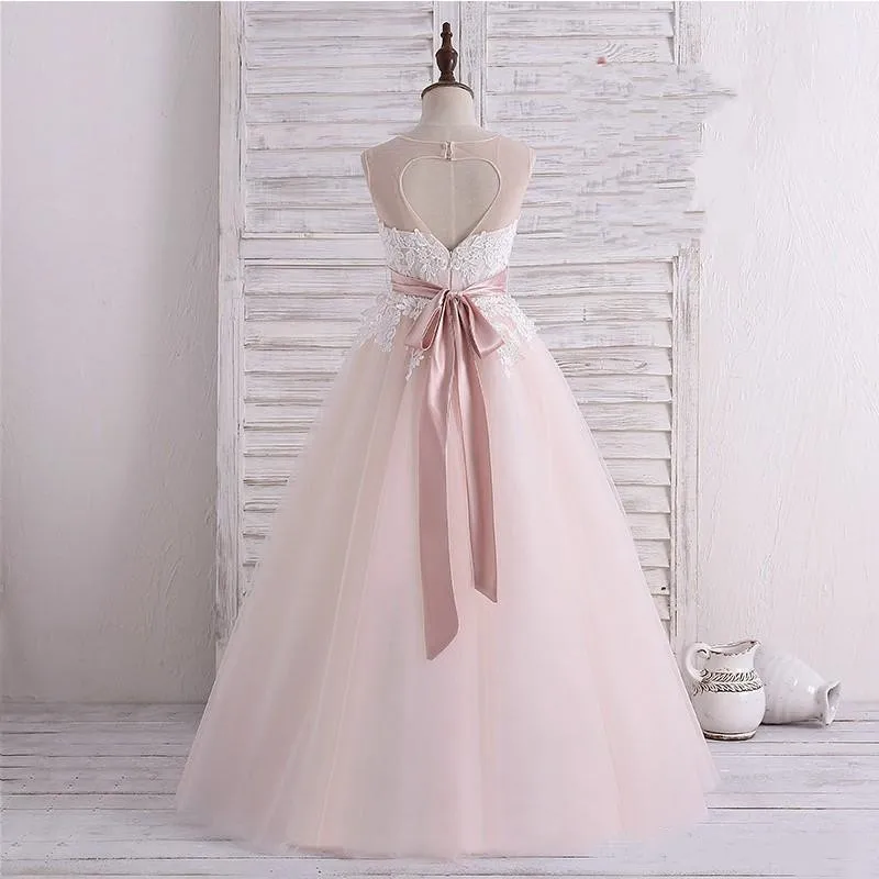 Stunning Ballkleid Hochzeit Blume Mädchen Kleid Sheer Neck Schlüssel Loch Zurück Prinzessin Erstkommunion Kleid Nach Maß