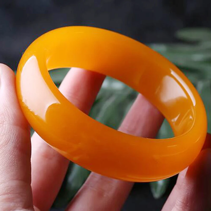 Genuine Natural  Wholesale High Quality Yellow Jade Bangles Natural Stone Lucky Auspicious Jade Bangles Fine  Jewelry