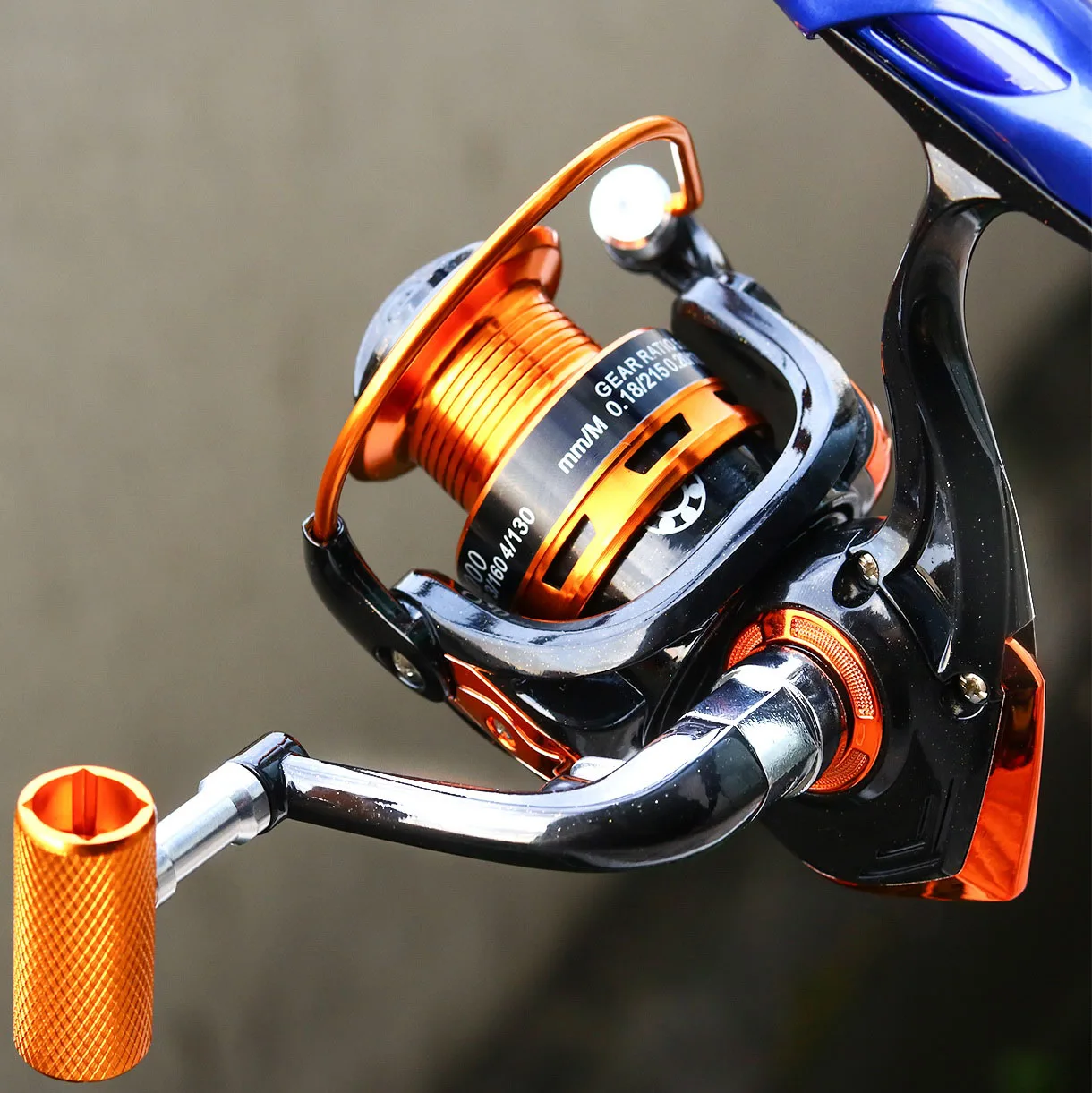 New Fishing Coils 13 + 1BB 5.5: 1 Full Metal Fish Feeder Mlinete Spinning Reels Baitcasting Reel Sea Rock Bait Fishing Hot Wheel