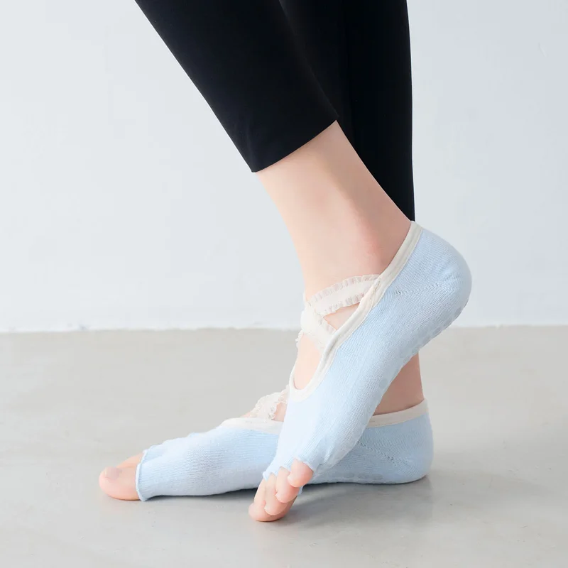 Women Five Fingers Yoga Socks Breathable Cross Straps Pilates Sock Silicone Grip Anti Slip Lace Dance Socks for Fitness Sport