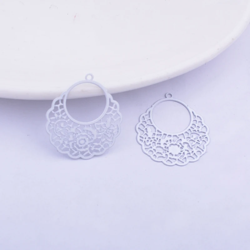 50 Stück AC7642 20*22mm Messing Laser-geschnittene Dünne Anhänger Silberfarben Charm DIY Schmuck Ohrring Herstellung – Detail 8