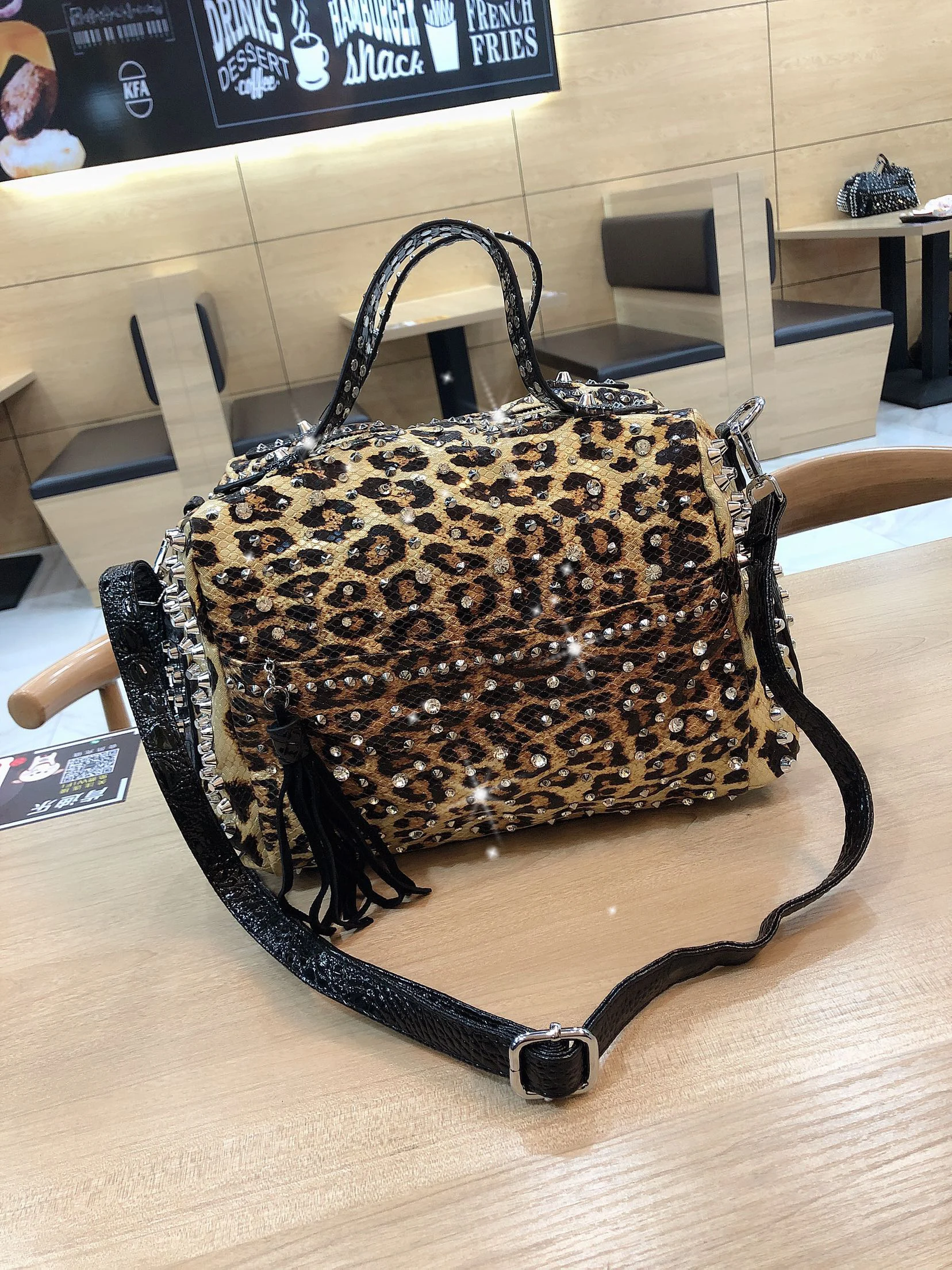 New trend handbags personality fashion retro leopard rhinestone handbag rivet shoulder bag ladies casual handbag Messenger bag