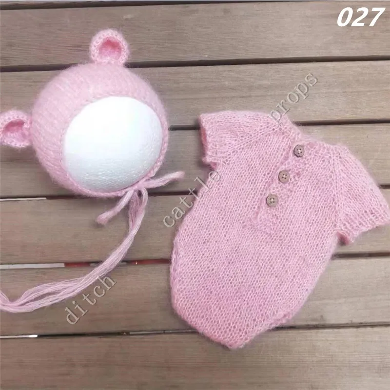 

Newborn Photography Props, Newborn Hats & Pants Hand-woven