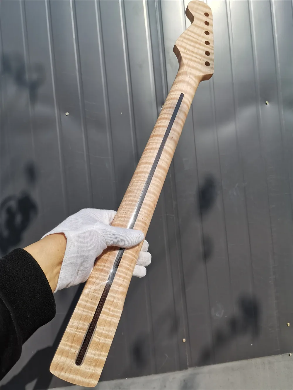 

37#Tiger Flame Maple Guitar Neck 21 Fret 25.5inch Dark Yellow Varnish Pearl Maple Made Fingerboard Dot Inlay DIY