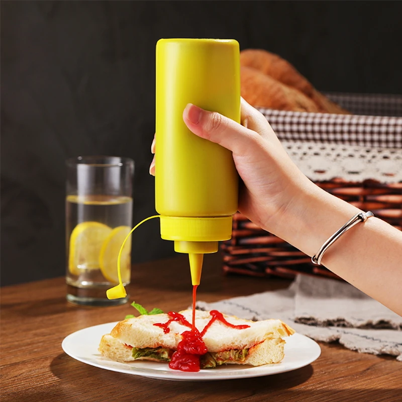 Refillable Squeeze Condiment Bottles, Plastic Container for Kitchen Ketchup, Mustard Sauces, Olive Oil, Gravy Boats