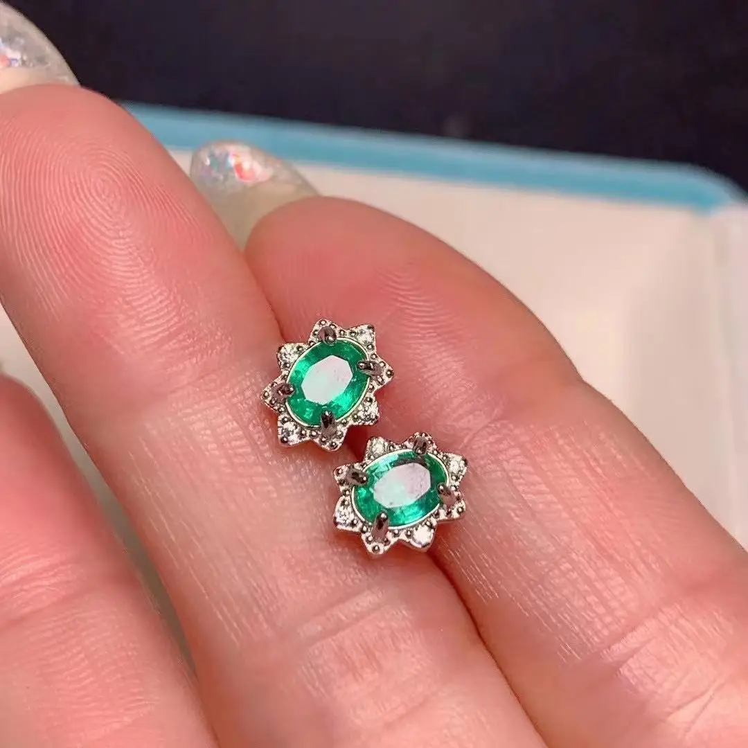 

Dazzling Silver Emerald Stud Earrings for Office Woman 4mm*5mm Bright Natural Emerald Earrings Brithday Gift for Woman