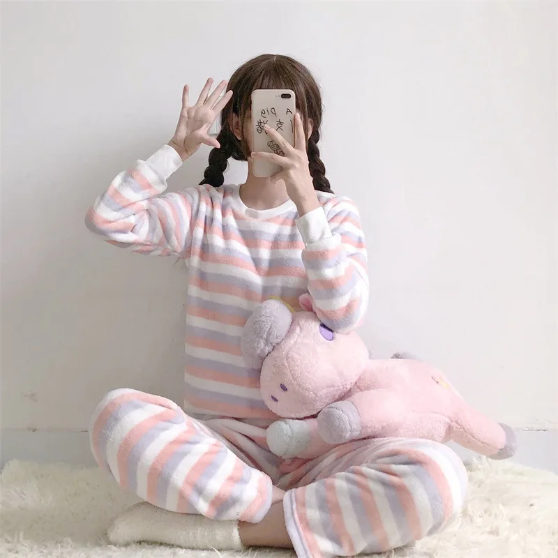 Pajamas women\'s new flannel nightwear sweet top + sleep pants two-piece home service suit simple Korean version bathrobe пижама