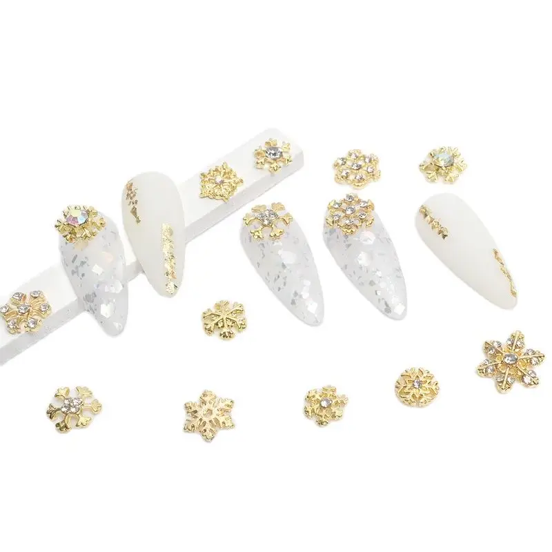 10Pcs Nail Art Silver Gold Charms เกล็ดหิมะคริสตัล Rhinestones เล็บคริสต์มาสอัญมณีจี้สำหรับทำเล็บมือตกแต่ง