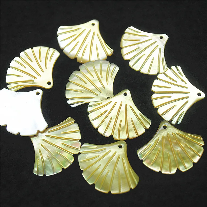 8PCS Nature Saltwater Shell Pendants Ginkgo Leaf Size 26x20MM Yellow Colors Mother Of Pearl Material Good For Women Eearrings