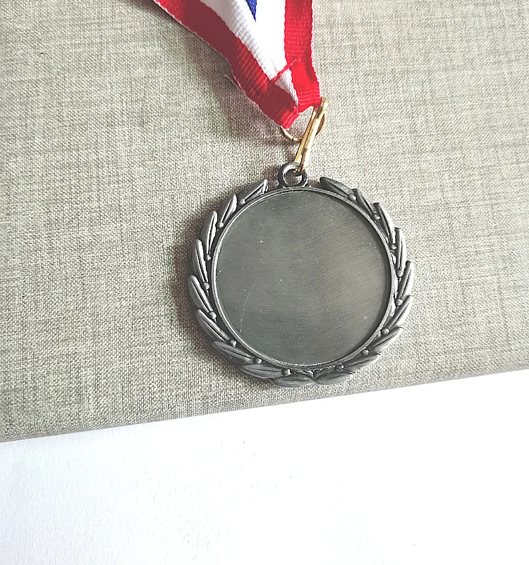 Blank Wheat fringe Medals Gold Color Medal and Silver Color Medal and Branze Color Medal print for free on the blank