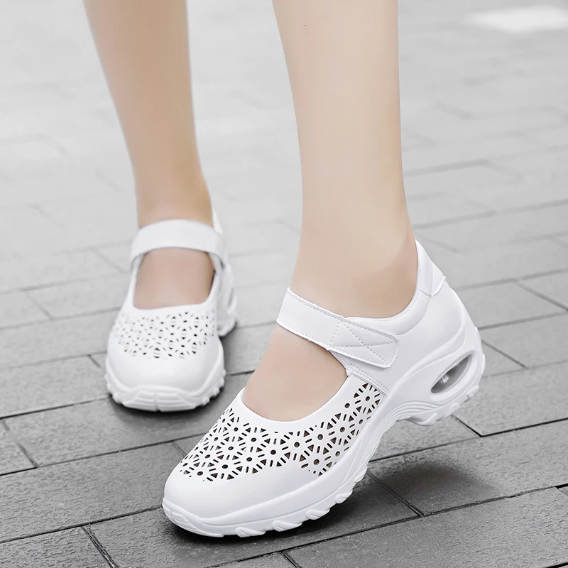 Hot Selling Summer New Style Women\'s Outdoor Sneakers Comfortable Breathable Hollow Casual Shoes Sports Mesh  Womans White Shoes