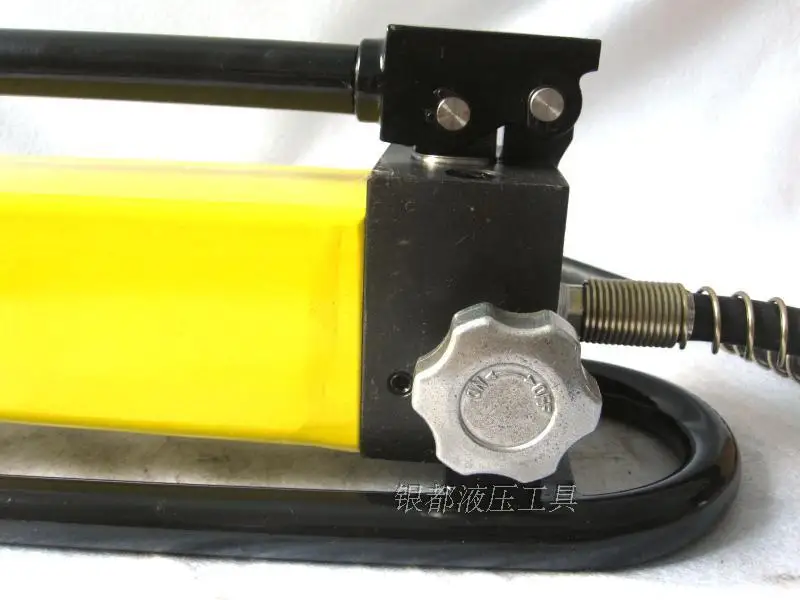Ghisa ad altissima pressione portatile dell'attrezzo idraulico della pompa idraulica manuale di CP-700B 1.5L