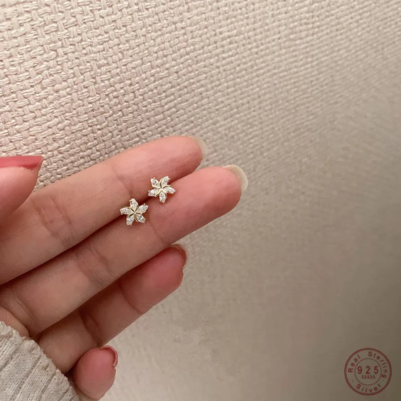 925 Sterling Silver Plating 14K Gold Small Flower Stud Earrings Women Pavé Crystal Hypoallergenic Material Student  Jewelry