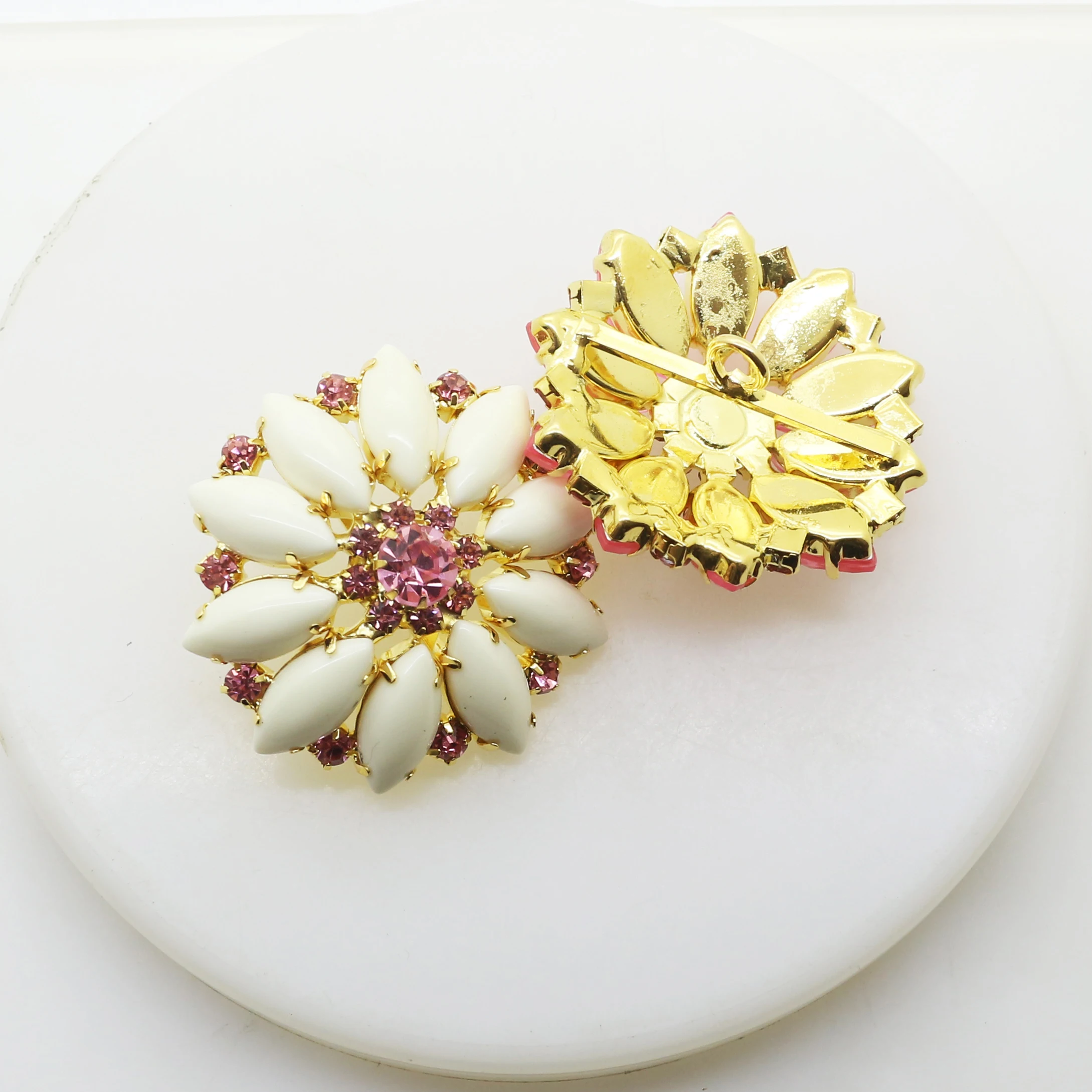 New Beautiful Rhinestone Flower 2pcs Button Sewing Decorative button Handmade DIY Jewelry Design Bucklel Lovely Party Production