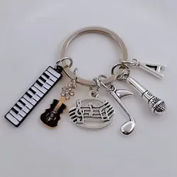 LLavero de Piano con micrófono y letras de A-Z, colgante de guitarra con nota de Metal, joyería hecha a mano, novedad