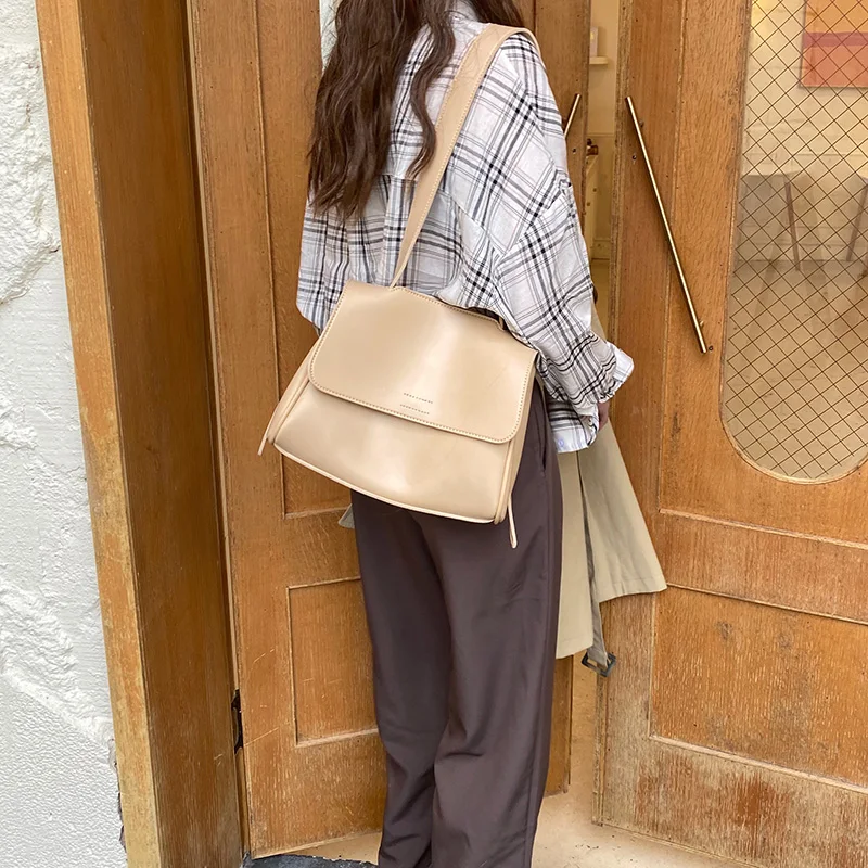 Fashion Korean Style Commuting All-Match Temperament Women Single Shoulder Bags 2021 Summer Popular Simple Crossbody Briefcase