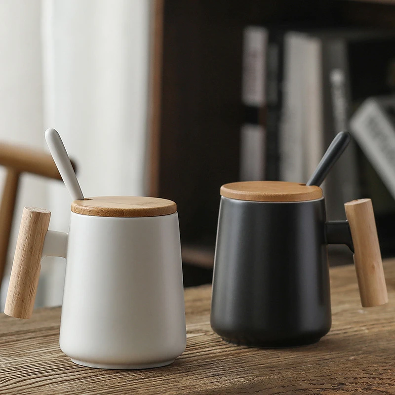 480ml Japan Style Wooden Handle Coffee Mug Ceramic Watercup With Bamboo Lid  Breakfast Milk Cup Has Spoon Black White Colors mug