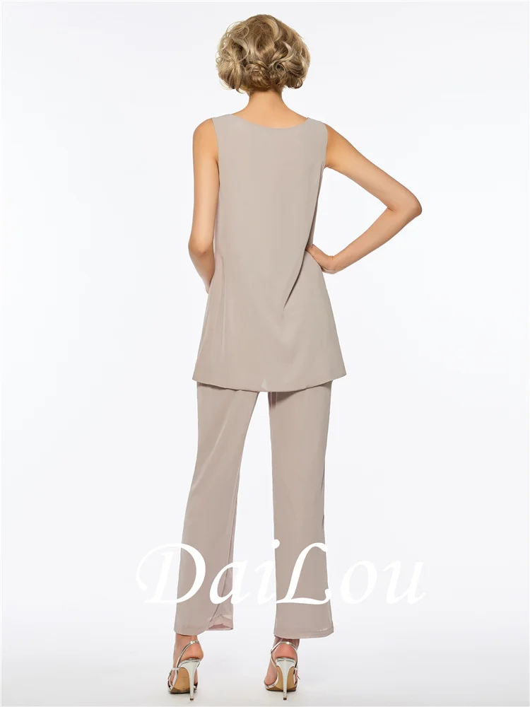 Pantsuit / Jumpsuit Mẹ Của Cô Dâu Đầm Plus Kích Thước Thanh Lịch Bateau Cổ Tầng Dài Phối Tay Voan 2022