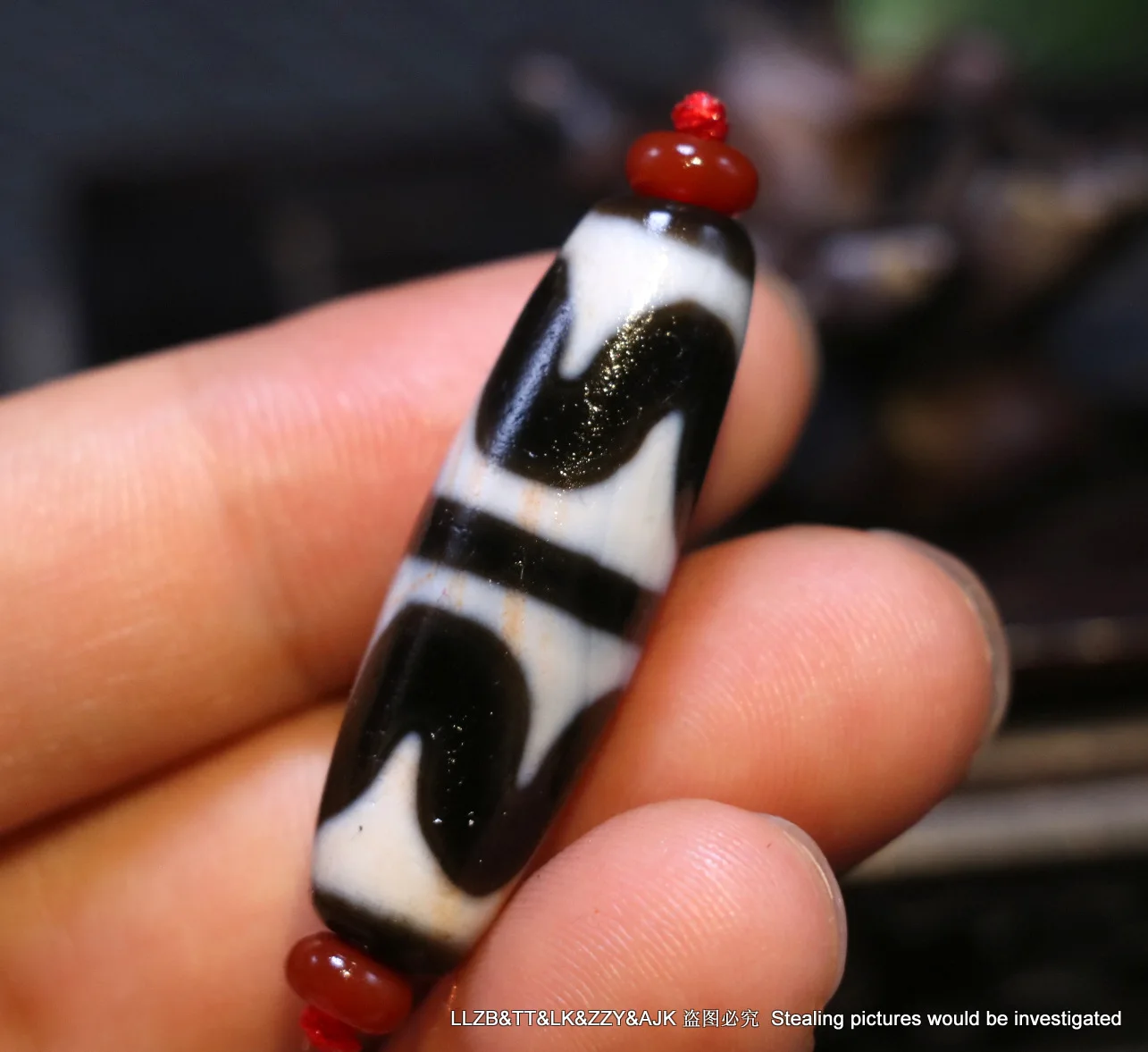 

Energy Power Tibetan Old Agate Cinnabar Dots Double Tiger Tooth Totem dZi Bead A Timestown UPD22