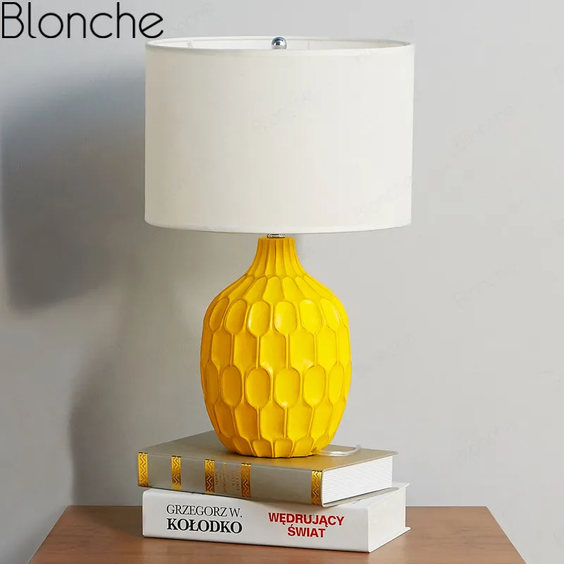 

Modern Yellow Led Table Lamps Pineapple Resin Desk Lights for Bedroom Living Room Study Bedside Home Decor Lighting Fixtures E27