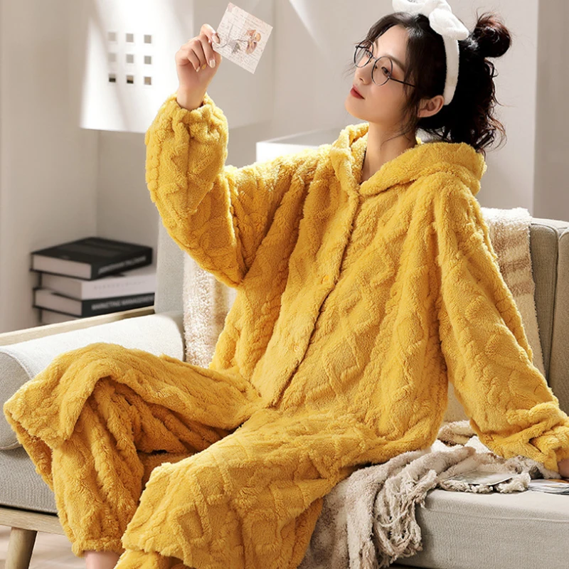 

2024 Winter New Nightgown Women's Mid-Length Coral Velvet Pajamas Suit Flannel Outerwear Soft and Warm Home Wear Hooded Bathrobe