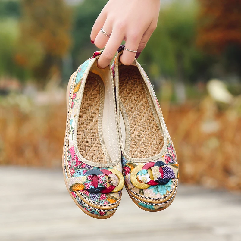 Women Slip On Spring Autumn Flat Shoes Ladies Ethnic Fabric Straw Flower Casual Platform Loafers Female Fashion Shoes 2020 Hot