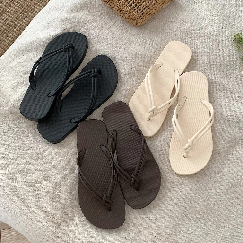 Flat Shoes Female Rubber Flip Flops Slippers Soft Slides Low Summer Clogs Woman Fashion Hawaiian Comfort Beach Luxury PVC Rome F