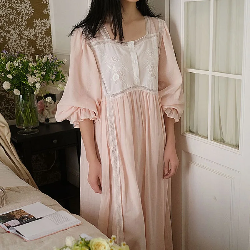 Hanxiuju Delicate Vintage Embroidery Cotton Women\'s Long Nightgowns Luxury Sleepwear Elegant Loose Nighty Spring Autumn Dress