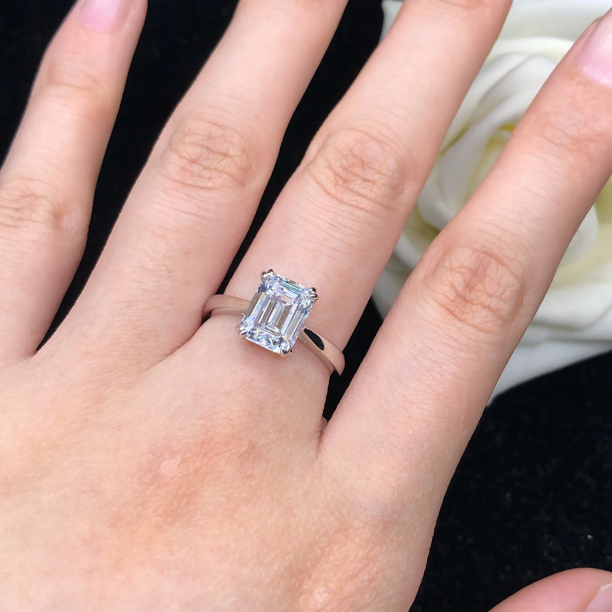 Fabelhafter reiner 18 Karat Weißgold au750 Ring 3 Karat quadratischer Diamantring im Smaragds chliff feiner Ehering Schmuck 134r – Detail 2