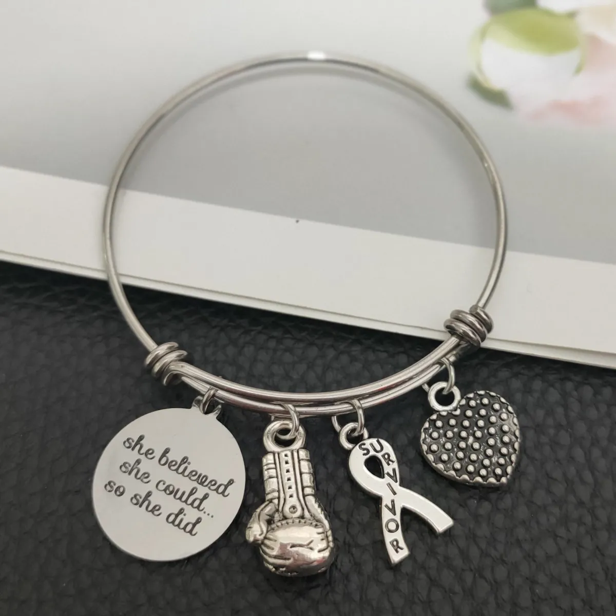 

2.5inch Stainless Steel Breast Cancer Awareness Expandable Bangle Fighter Ribbon Inspiration Charms Survivor Bracelet Gift