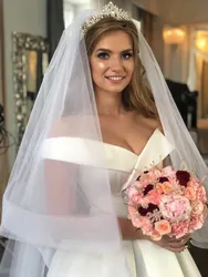 カスタマイズされた長い結婚式のベール,櫛付きの大聖堂のベール,カバーフェイス,馬の毛のエッジ,2レベル,3メートル,2トン