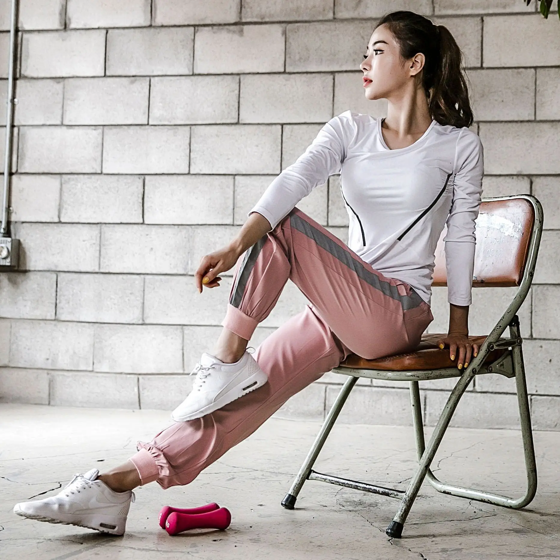 

Women Yoga Set Tracksuit Long Sleeve Stretch Sweatshirt Sweatpants Sport Bra Running Jogging Leisure Fitness Workout Outfit Set