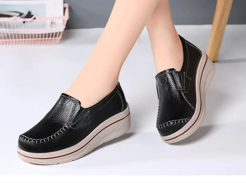 Рисунок 4 - Кроссовки женские из натуральной кожи