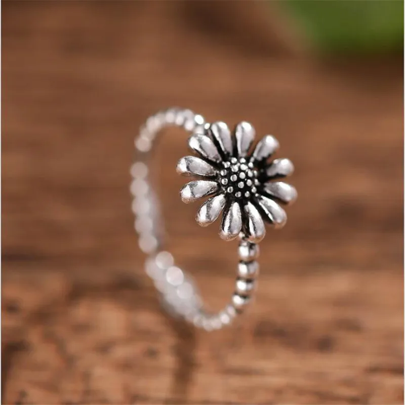 New Simple Personality Small Daisy Flower 925 Sterling Silver Jewelry Sunflower Retro Thai Silver Exquisite Opening Rings TYB453