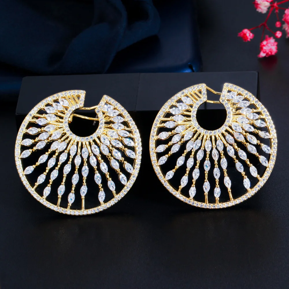 Earrings 2024 Trend New Disc Shape Drop Peacock Screen High Quality Cubic Fashion Trendy Gold Color for Women Wedding Jewelry