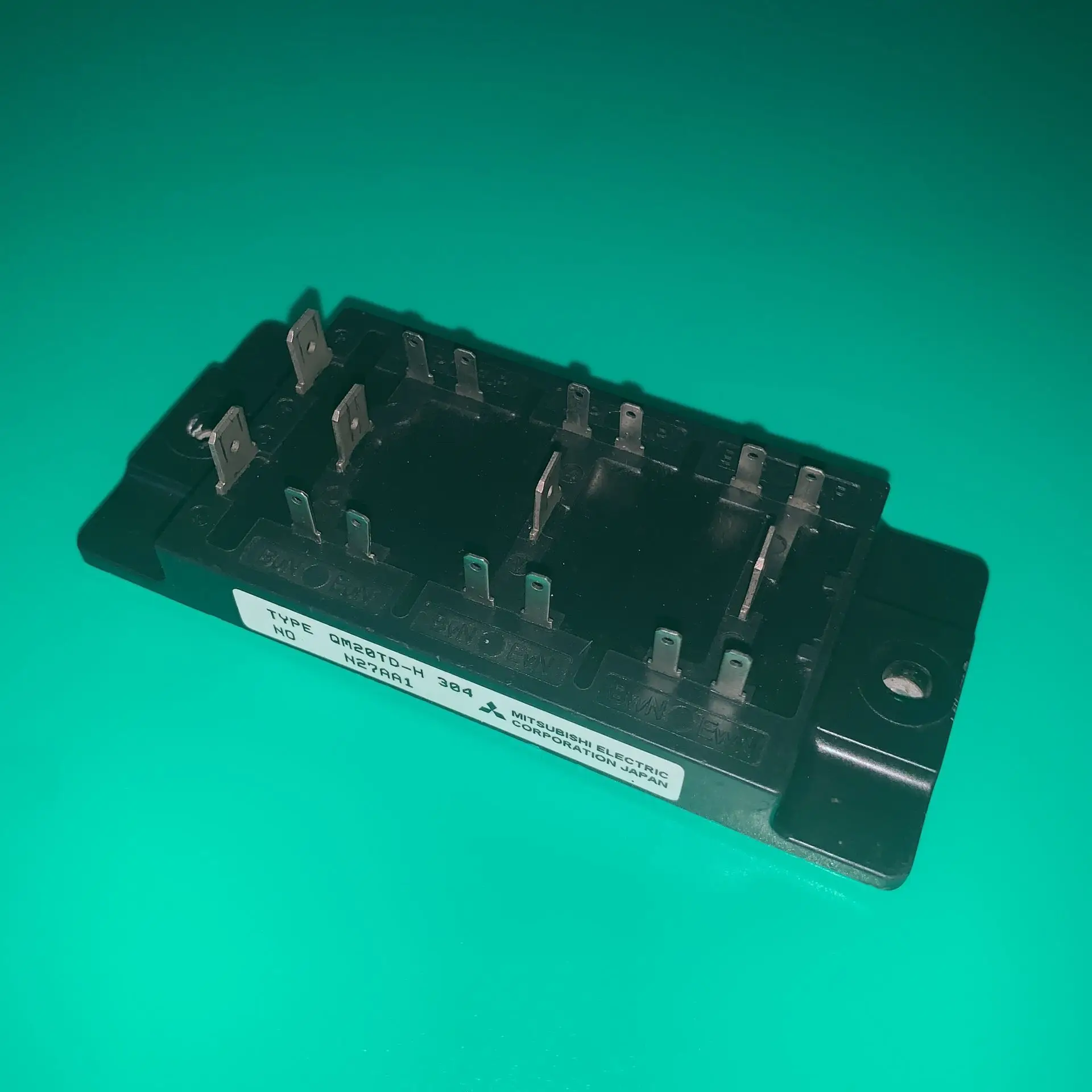 QM20TD-H304: Un Modulo IGBT di Potenza Media per Applicazioni Industriali